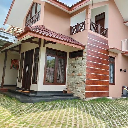 Villa Eco Green Tlekung ภายนอก รูปภาพ